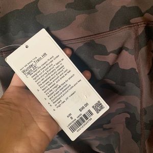 Lululemon NWT High Rise Wunder Train Size 8